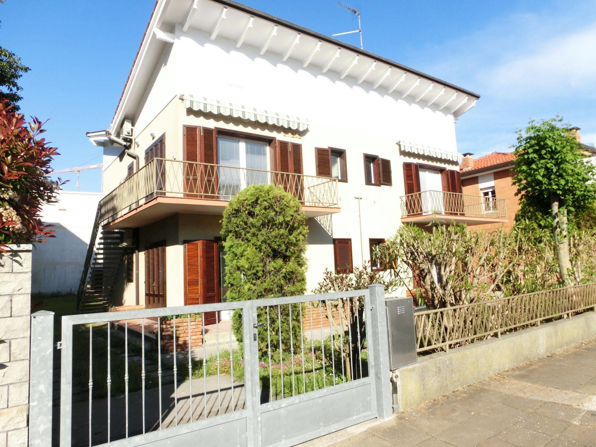 Appartement Letizia à Lignano Sabbiadoro Extérieur photo